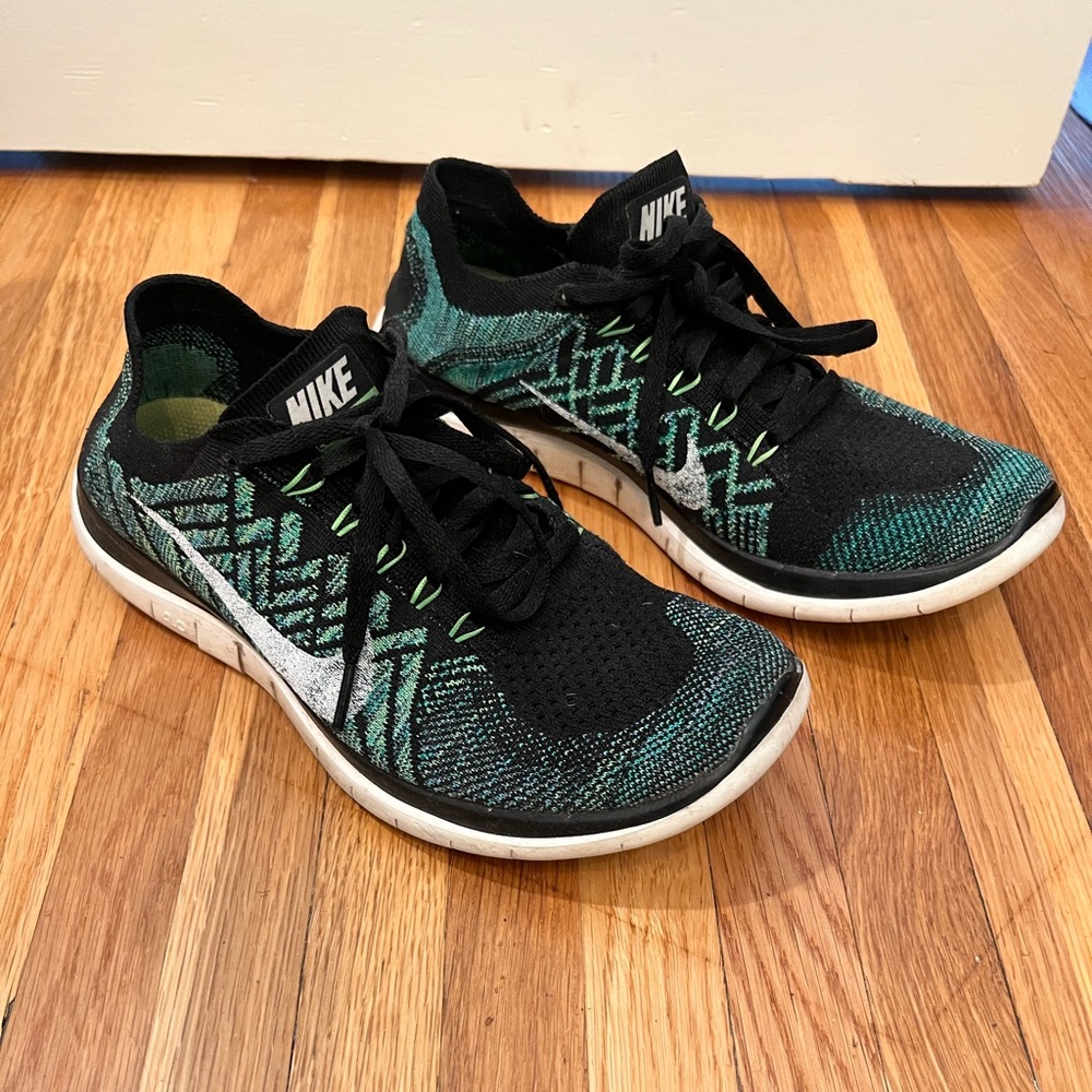 Nike flyknit sneakers